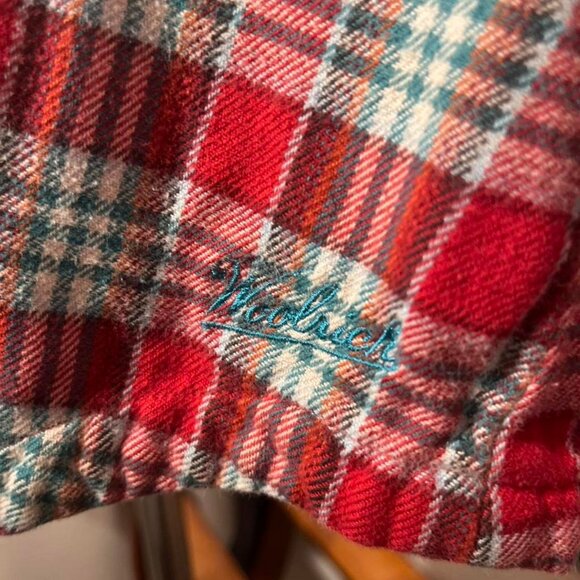 Vintage Woolrich Red & White Plaid Flannel Shirt – Women’s Small - Picture 2 of 4